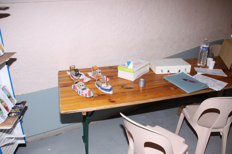 Apprends le modélisme avec ses maquettes en carton que nous vendons